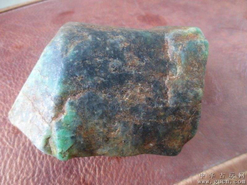 翡翠原石木讷出阳绿翡翠飘阳绿是什么意思-第1张图片-翡翠网