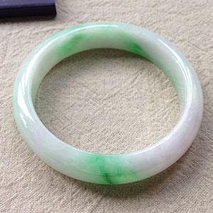 关于冰糯种翡翠手镯价格淘翠网的信息-第2张图片-翡翠网 关于冰糯种翡翠手镯价格淘翠网的信息-第2张图片-翡翠网