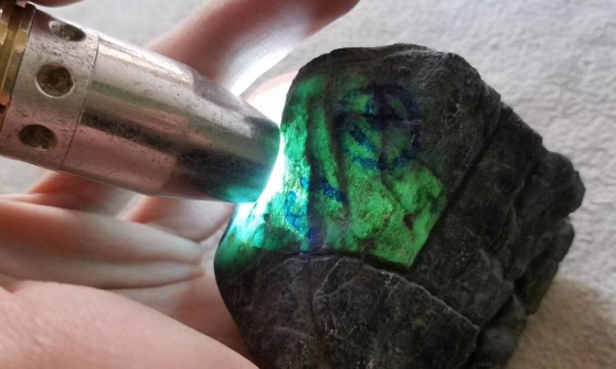 翡翠知识是什么意思,关于翡翠需要了解的知识-第1张图片-翡翠网 翡翠知识是什么意思,关于翡翠需要了解的知识-第1张图片-翡翠网