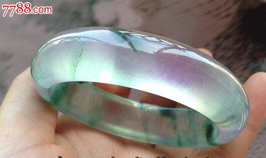翡翠手镯注胶有荧光反应吗的简单介绍-第1张图片-翡翠网 翡翠手镯注胶有荧光反应吗的简单介绍-第1张图片-翡翠网
