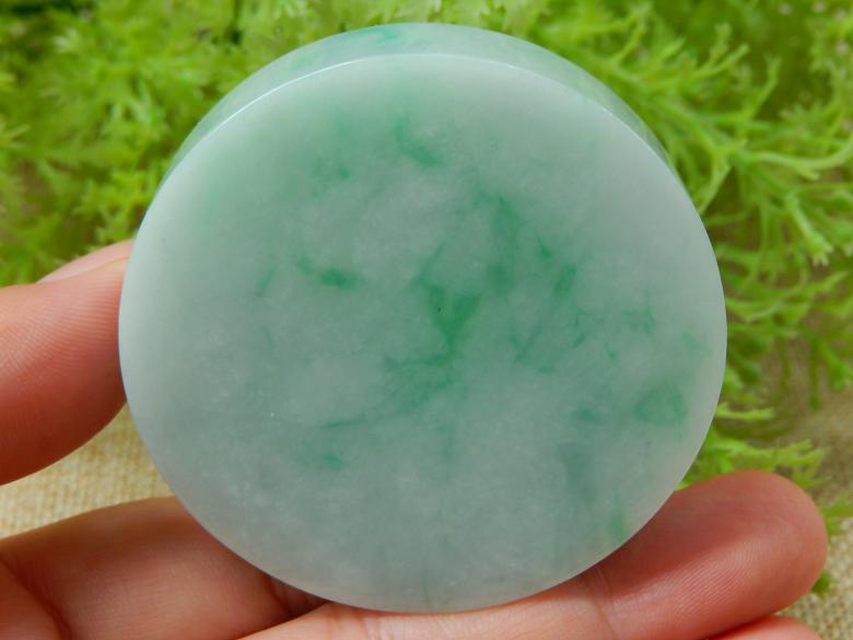 冰种翡翠原石图片,绿天然翡翠原石-第1张图片-翡翠网 冰种翡翠原石图片,绿天然翡翠原石-第1张图片-翡翠网