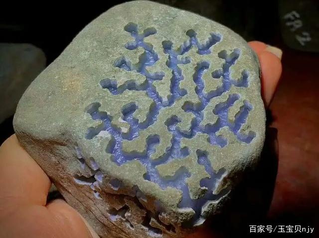 翡翠紫罗兰原石图片紫罗兰翡翠图片大全大图-第2张图片-翡翠网 翡翠紫罗兰原石图片紫罗兰翡翠图片大全大图-第2张图片-翡翠网