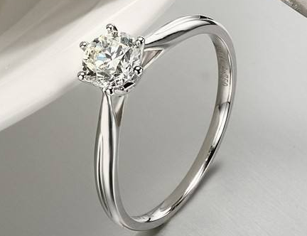 钻戒价格一般在多少,钻戒价格一般在多少钱一克拉-第1张图片-翡翠网 钻戒价格一般在多少,钻戒价格一般在多少钱一克拉-第1张图片-翡翠网