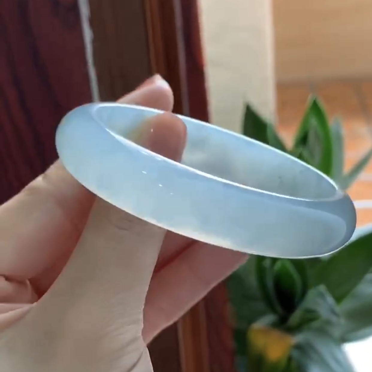 关于满色翡翠手镯拍卖会的信息-第2张图片-翡翠网 关于满色翡翠手镯拍卖会的信息-第2张图片-翡翠网