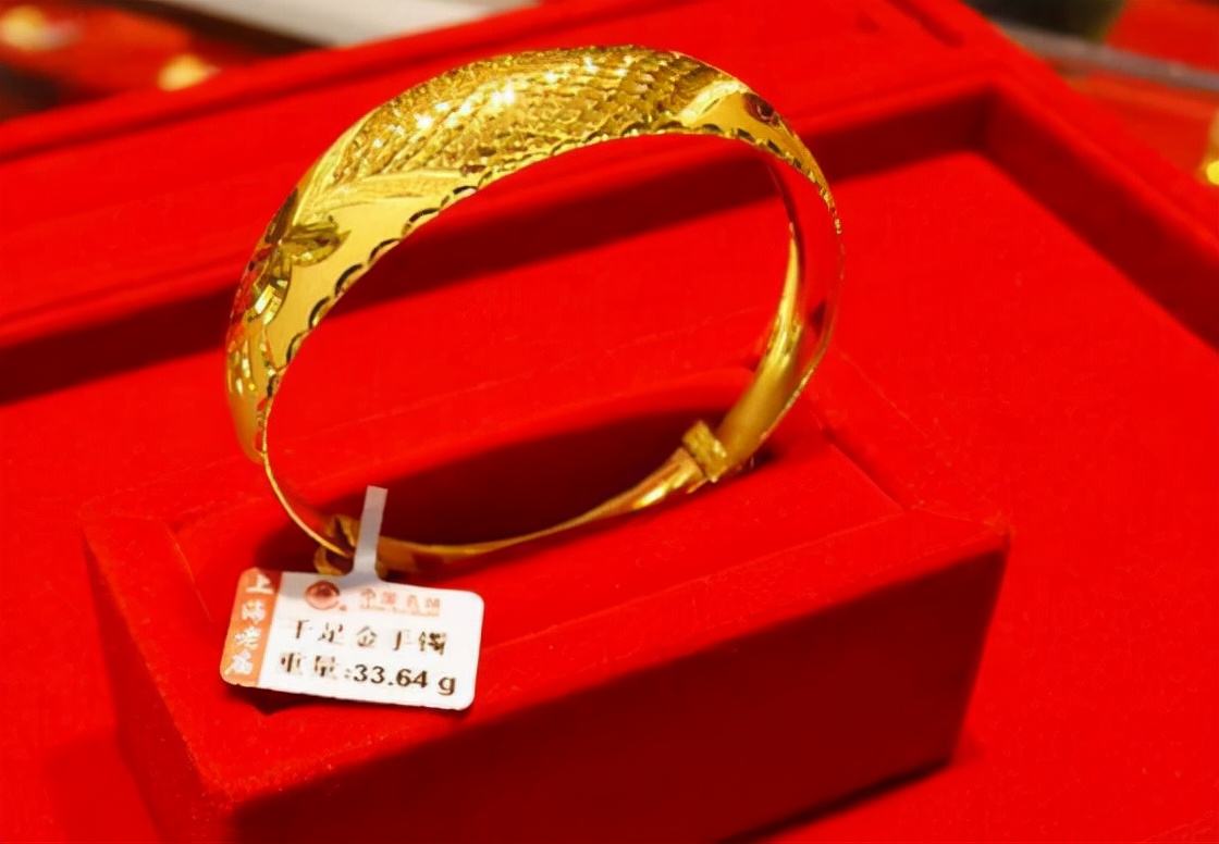 9999的黄金多少钱一克2022黄金为什么突然暴跌-第1张图片-翡翠网 9999的黄金多少钱一克2022黄金为什么突然暴跌-第1张图片-翡翠网