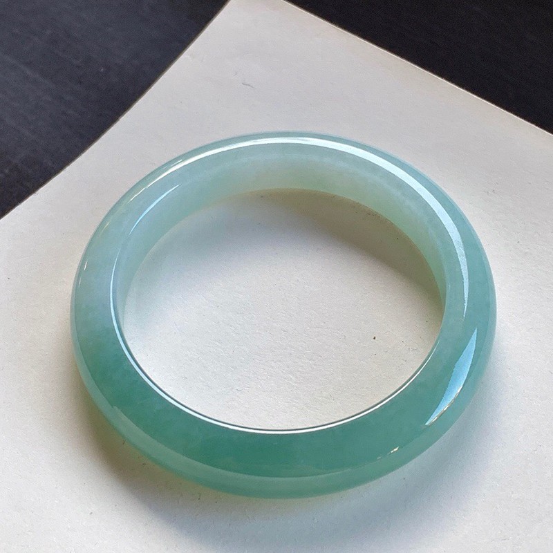 翡翠业内讲通货是什么意思,翡翠收藏知识30讲-第2张图片-翡翠网 翡翠业内讲通货是什么意思,翡翠收藏知识30讲-第2张图片-翡翠网