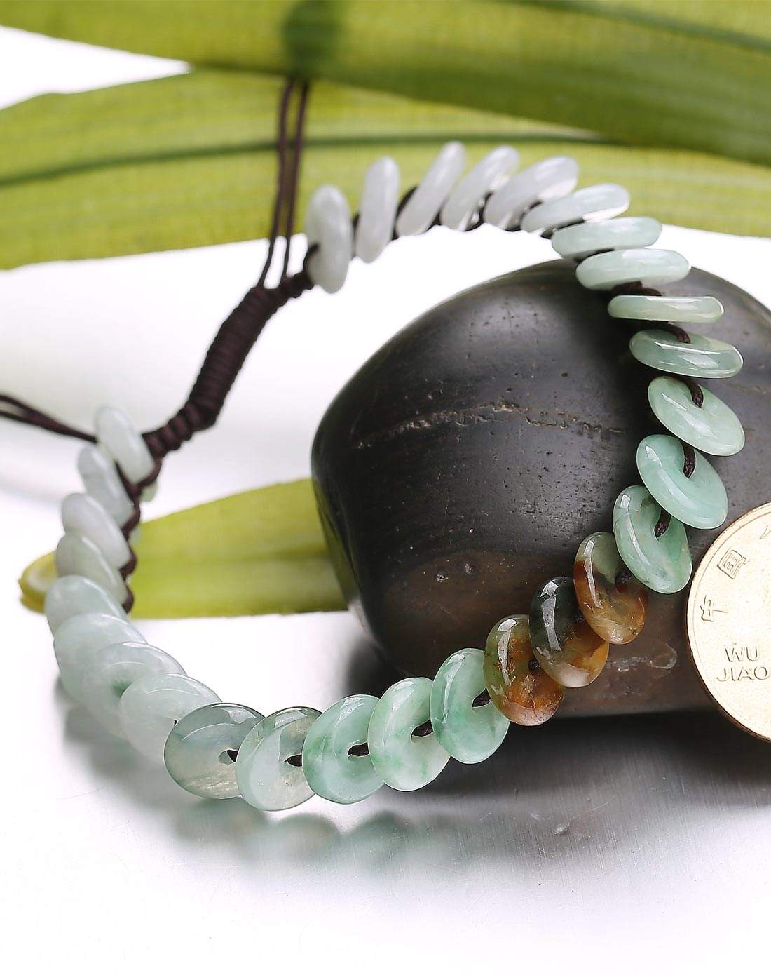 安娜苏真假翡翠知识安娜苏许愿精灵真假辨别-第1张图片-翡翠网 安娜苏真假翡翠知识安娜苏许愿精灵真假辨别-第1张图片-翡翠网