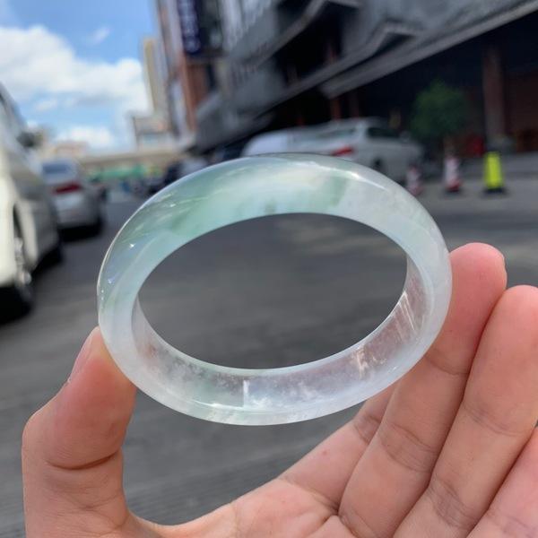 淘宝缅甸现场直播卖的翡翠真吗,直播缅甸现场卖的翡翠手镯-第1张图片-翡翠网 淘宝缅甸现场直播卖的翡翠真吗,直播缅甸现场卖的翡翠手镯-第1张图片-翡翠网