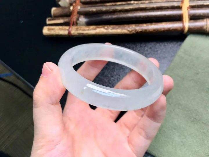 包含翡翠手镯变形过程视频的词条-第1张图片-翡翠网 包含翡翠手镯变形过程视频的词条-第1张图片-翡翠网