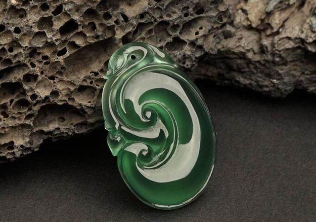 怎样挑选翡翠玉石翡翠新手知识-第1张图片-翡翠网