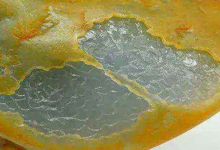 翡翠原石老场口顺口溜剥皮翡翠原石鉴定-第2张图片-翡翠网 翡翠原石老场口顺口溜剥皮翡翠原石鉴定-第2张图片-翡翠网