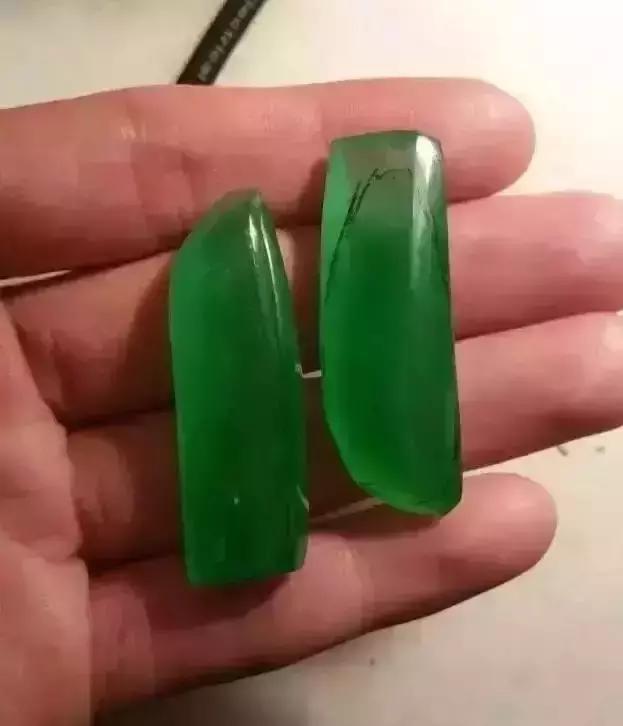 帝王绿翡翠价格多少及图片翡翠帝王绿每克价格-第28张图片-翡翠网 帝王绿翡翠价格多少及图片翡翠帝王绿每克价格-第28张图片-翡翠网