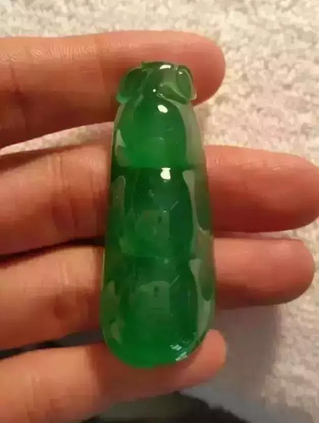 帝王绿翡翠价格多少及图片翡翠帝王绿每克价格-第29张图片-翡翠网 帝王绿翡翠价格多少及图片翡翠帝王绿每克价格-第29张图片-翡翠网