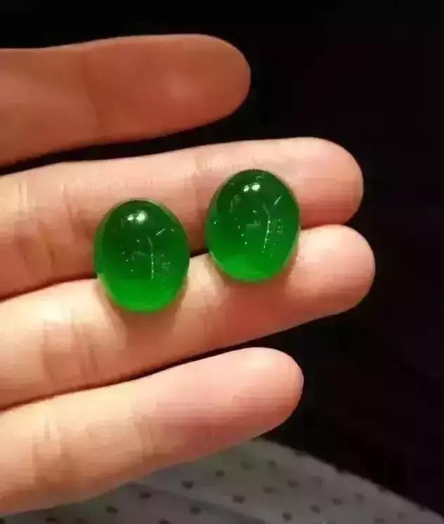 帝王绿翡翠价格多少及图片翡翠帝王绿每克价格-第30张图片-翡翠网 帝王绿翡翠价格多少及图片翡翠帝王绿每克价格-第30张图片-翡翠网