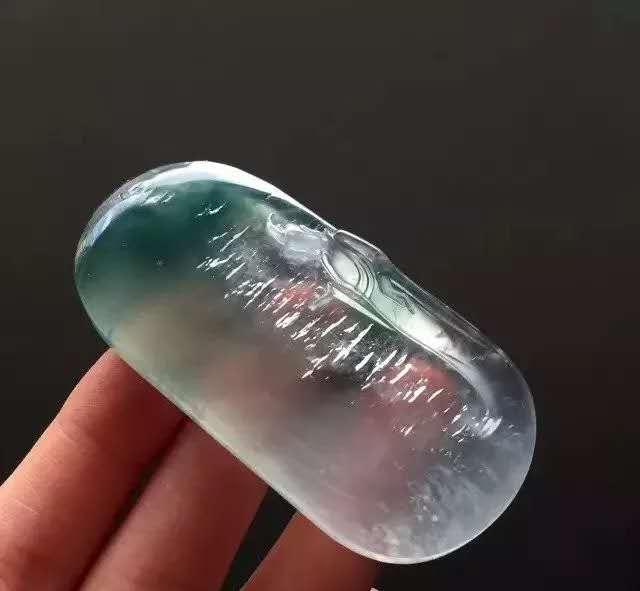 翡翠好坏鉴别方法翡翠辨别好坏最全翡翠知识看了还怕被宰-第4张图片-翡翠网 翡翠好坏鉴别方法翡翠辨别好坏最全翡翠知识看了还怕被宰-第4张图片-翡翠网