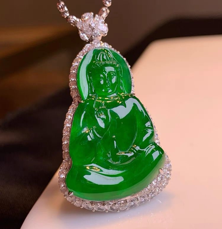 关于冰种飘花翡翠观音价格的信息-第2张图片-翡翠网 关于冰种飘花翡翠观音价格的信息-第2张图片-翡翠网