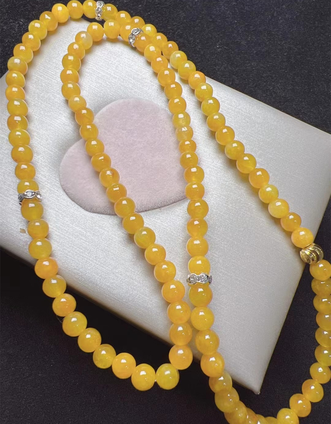 翡翠a货吊坠500元贵吗,翡翠项链一般卖多少钱-第1张图片-翡翠网 翡翠a货吊坠500元贵吗,翡翠项链一般卖多少钱-第1张图片-翡翠网