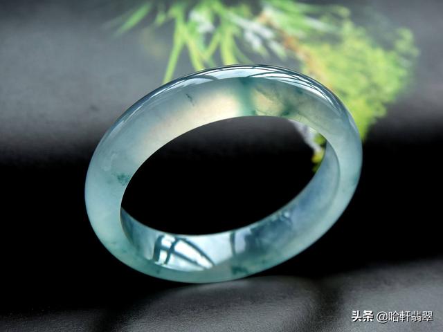 翡翠飘花基本知识翡翠飘花玉镯-第1张图片-翡翠网 翡翠飘花基本知识翡翠飘花玉镯-第1张图片-翡翠网