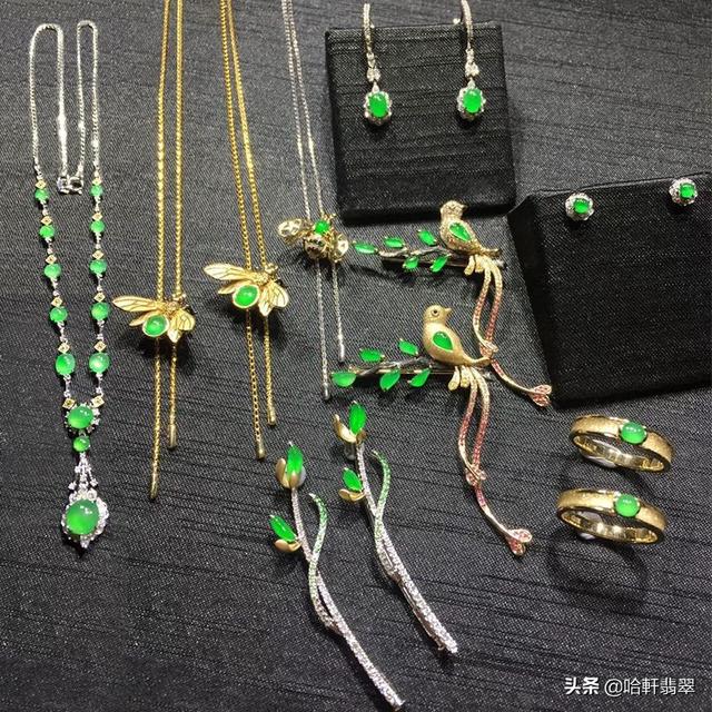 翡翠飘花基本知识翡翠飘花玉镯-第12张图片-翡翠网 翡翠飘花基本知识翡翠飘花玉镯-第12张图片-翡翠网