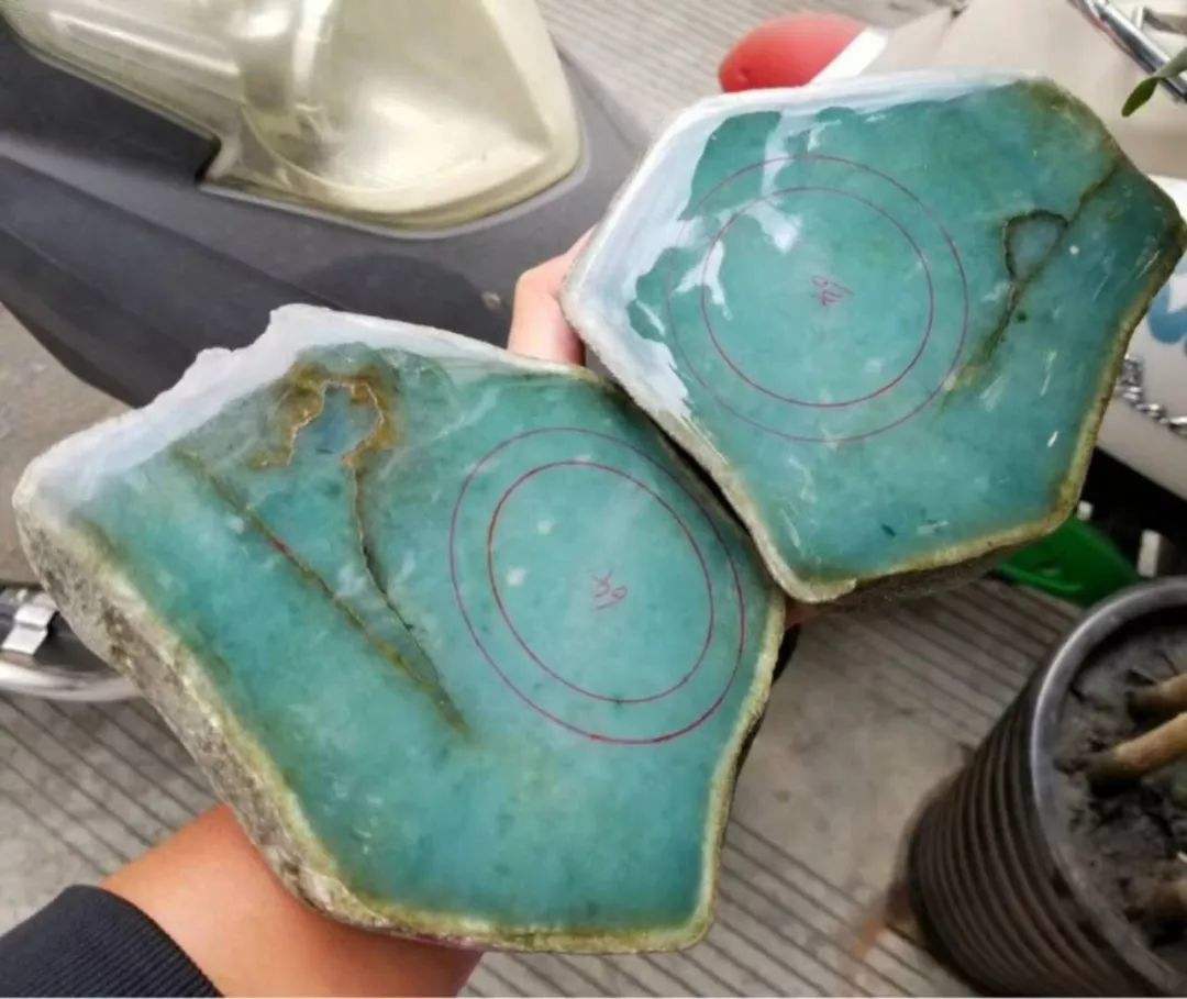 5km翡翠原石,翡翠原石图片大全-第1张图片-翡翠网 5km翡翠原石,翡翠原石图片大全-第1张图片-翡翠网