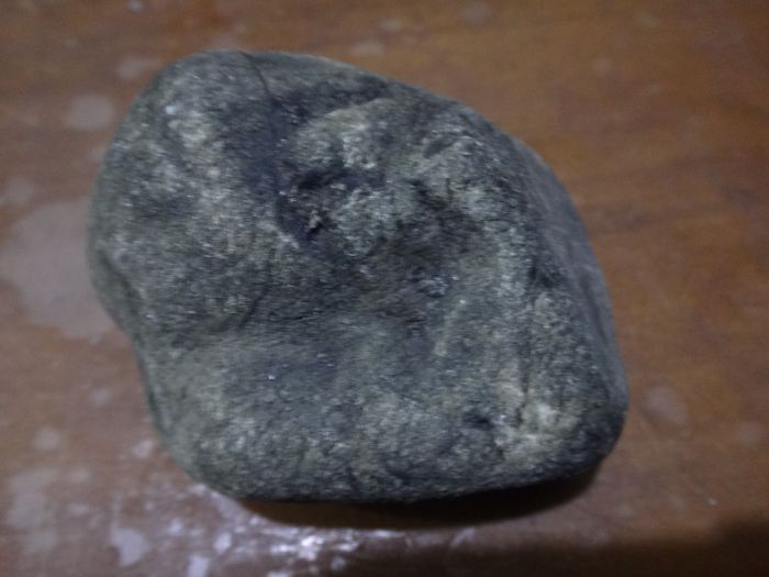 翡翠原石出手马鞍山只需一碗水轻松分辨翡翠手镯真假-第2张图片-翡翠网