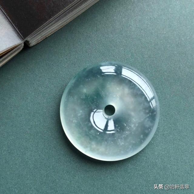 翡翠和玉石哪种好,翡翠知识讲解翡翠怎样选购玉送人-第8张图片-翡翠网 翡翠和玉石哪种好,翡翠知识讲解翡翠怎样选购玉送人-第8张图片-翡翠网