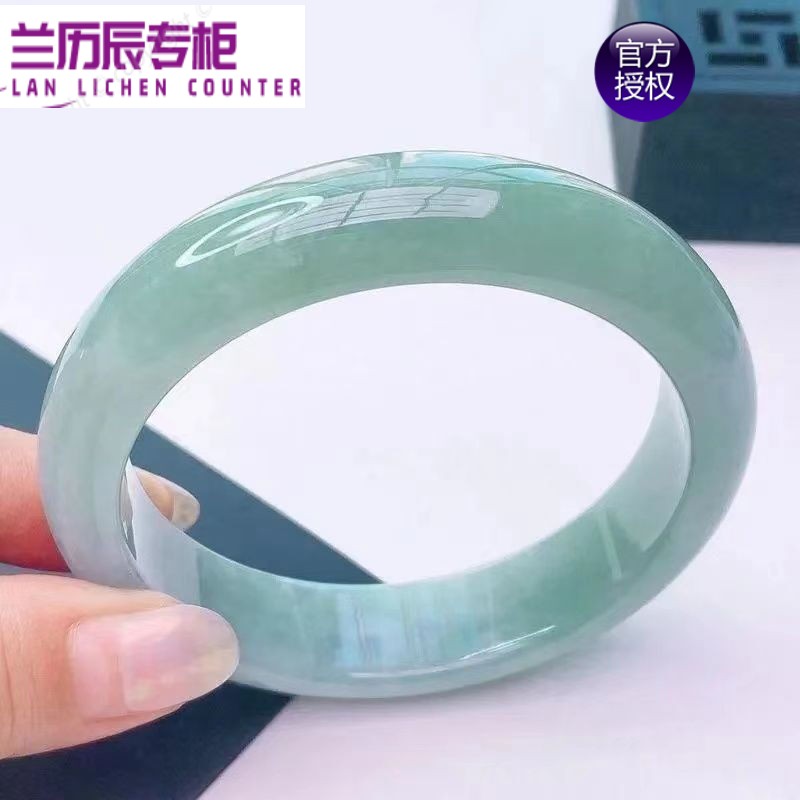 糯化翡翠手镯,糯化种手镯大概多少钱一只-第1张图片-翡翠网 糯化翡翠手镯,糯化种手镯大概多少钱一只-第1张图片-翡翠网