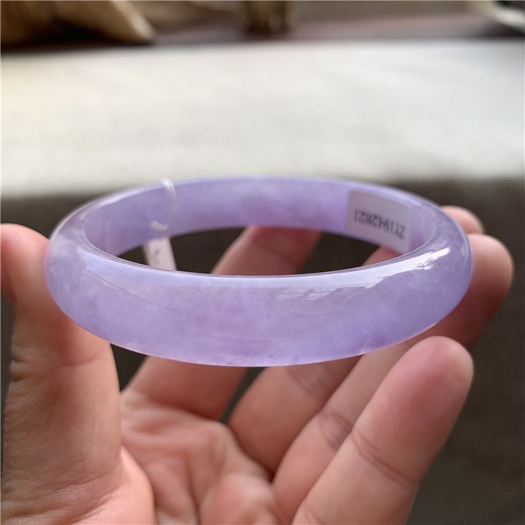 河北翡翠手镯有什么品牌的简单介绍-第2张图片-翡翠网 河北翡翠手镯有什么品牌的简单介绍-第2张图片-翡翠网