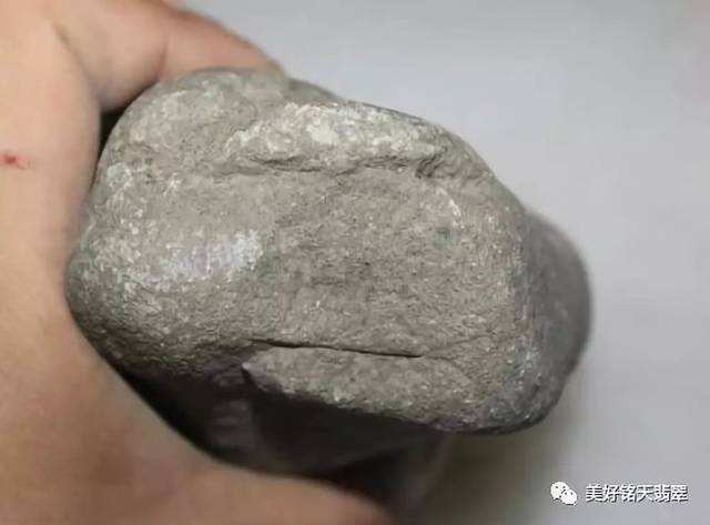 关于翡翠原石入门基础知识的信息-第2张图片-翡翠网 关于翡翠原石入门基础知识的信息-第2张图片-翡翠网