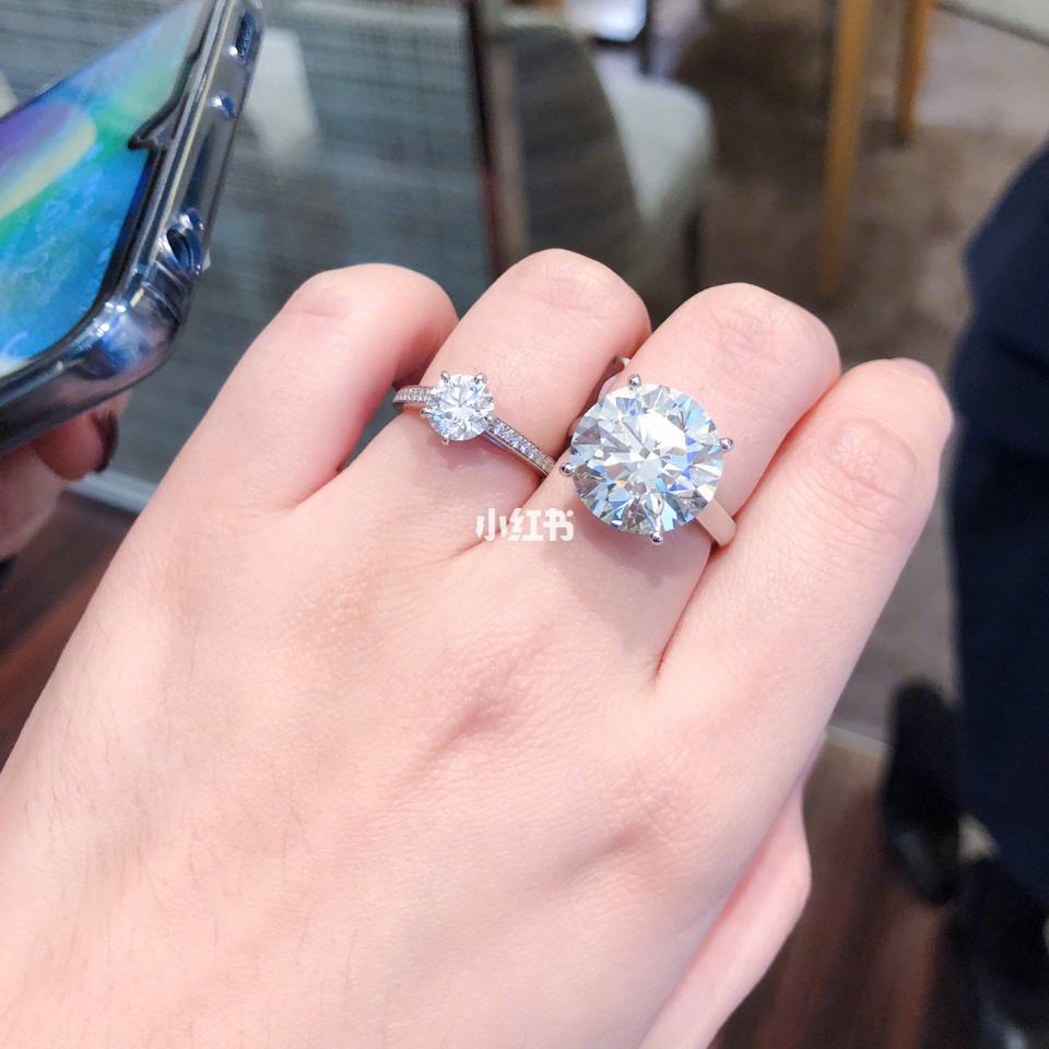 一克拉钻石大概多少钱10克拉钻石价格表-第1张图片-翡翠网 一克拉钻石大概多少钱10克拉钻石价格表-第1张图片-翡翠网