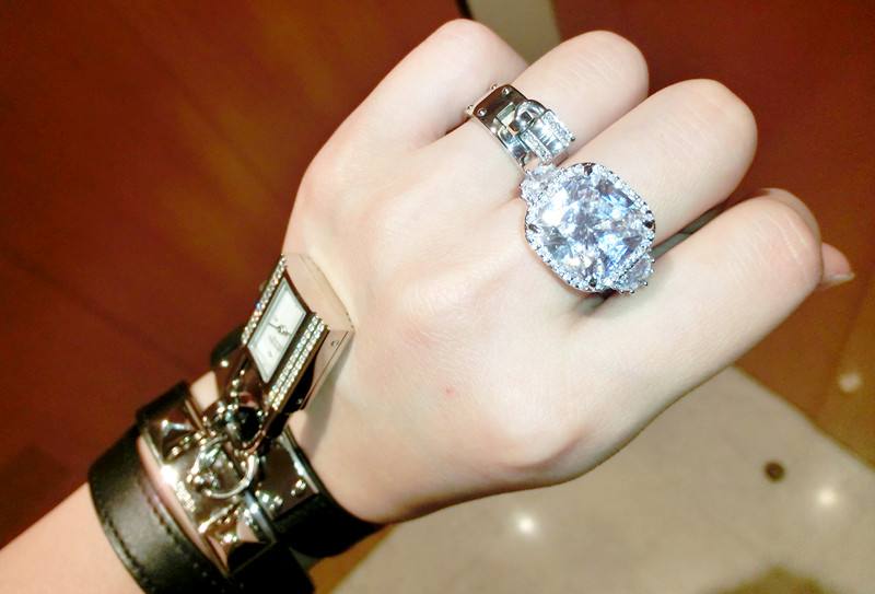 一克拉钻石大概多少钱10克拉钻石价格表-第2张图片-翡翠网 一克拉钻石大概多少钱10克拉钻石价格表-第2张图片-翡翠网