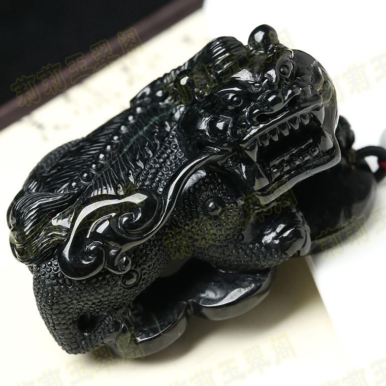 缅甸墨玉翡翠原石在线鉴定的简单介绍-第1张图片-翡翠网 缅甸墨玉翡翠原石在线鉴定的简单介绍-第1张图片-翡翠网