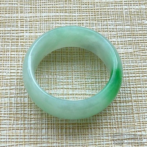 关于翡翠珠宝知识视频的信息-第1张图片-翡翠网 关于翡翠珠宝知识视频的信息-第1张图片-翡翠网