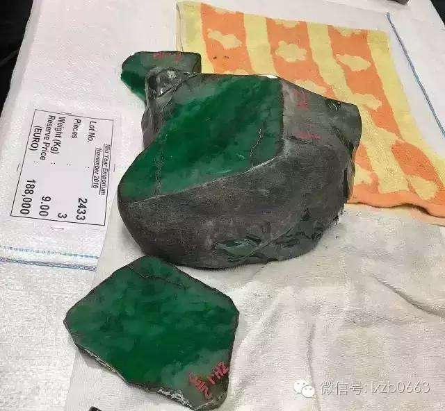今年开盘的翡翠原石翡翠公园开盘价格暴跌-第2张图片-翡翠网 今年开盘的翡翠原石翡翠公园开盘价格暴跌-第2张图片-翡翠网