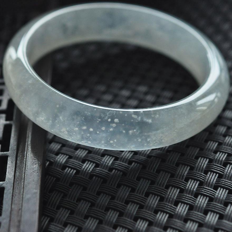 雪花棉翡翠手镯都是老坑的吗,蓝水飘雪花棉翡翠手镯图片-第2张图片-翡翠网 雪花棉翡翠手镯都是老坑的吗,蓝水飘雪花棉翡翠手镯图片-第2张图片-翡翠网