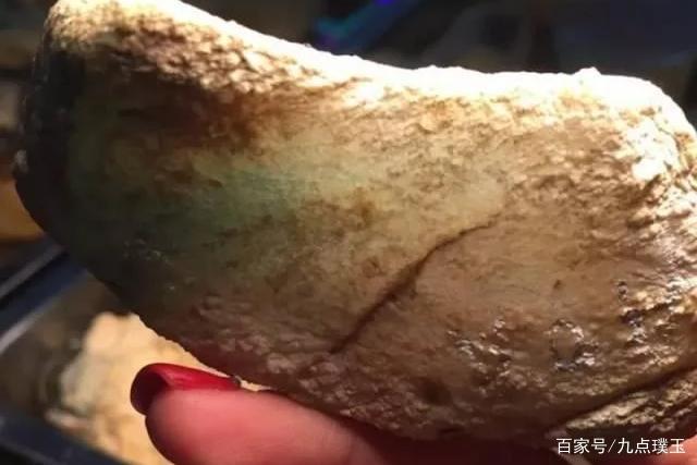 长春翡翠鉴定出手交易市场,长春翡翠原石-第1张图片-翡翠网 长春翡翠鉴定出手交易市场,长春翡翠原石-第1张图片-翡翠网