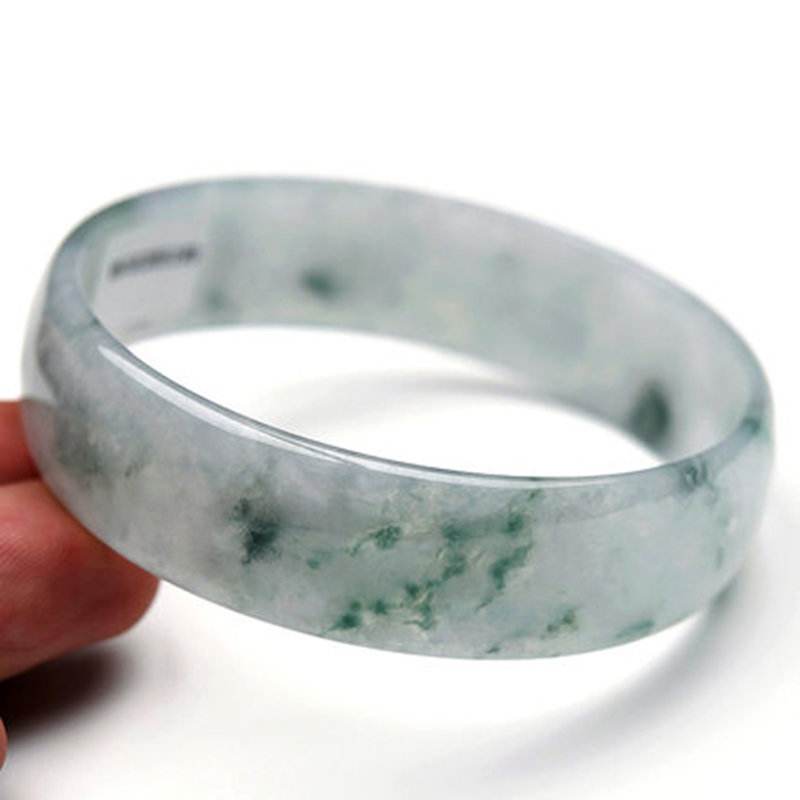 购翡翠手镯的,翡翠产品轻松购-第1张图片-翡翠网 购翡翠手镯的,翡翠产品轻松购-第1张图片-翡翠网