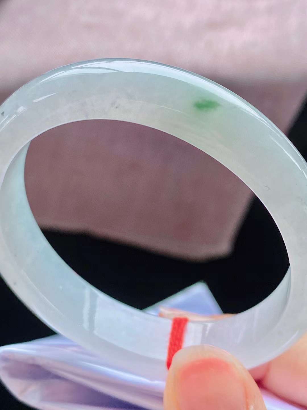 购翡翠手镯的,翡翠产品轻松购-第2张图片-翡翠网 购翡翠手镯的,翡翠产品轻松购-第2张图片-翡翠网