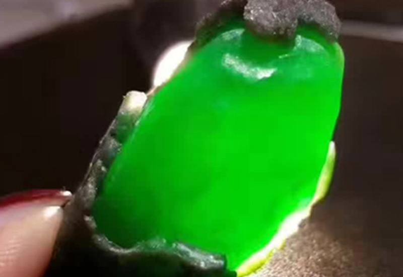 鱼鳞纹焊接图片大全鱼鳞纹翡翠原石-第1张图片-翡翠网 鱼鳞纹焊接图片大全鱼鳞纹翡翠原石-第1张图片-翡翠网