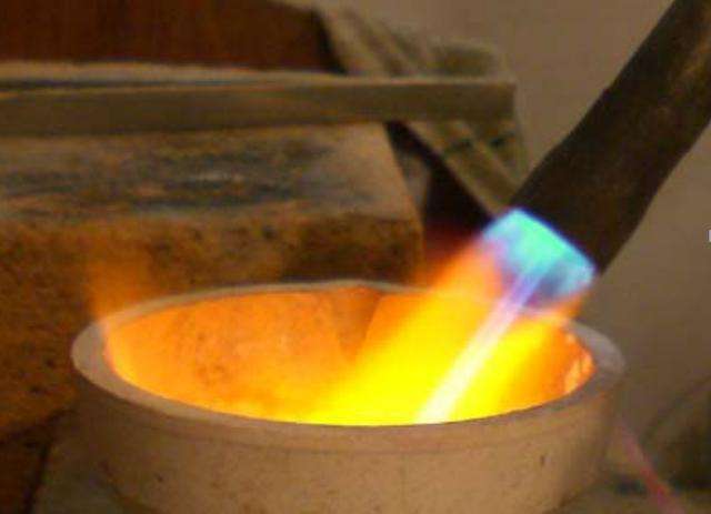 金矿石怎么提炼金子黄金是怎么形成的-第1张图片-翡翠网 金矿石怎么提炼金子黄金是怎么形成的-第1张图片-翡翠网