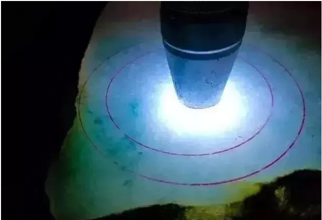 翡翠原石出售网黑宝石翡翠原石-第6张图片-翡翠网 翡翠原石出售网黑宝石翡翠原石-第6张图片-翡翠网