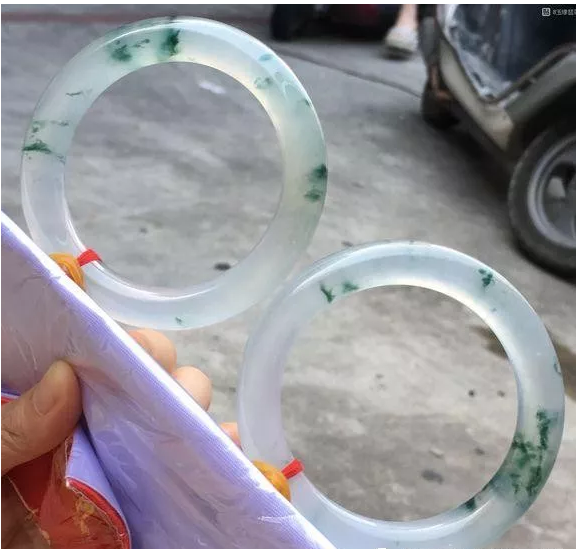 翡翠原石出售网黑宝石翡翠原石-第11张图片-翡翠网 翡翠原石出售网黑宝石翡翠原石-第11张图片-翡翠网