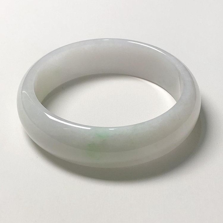 糯种白底翡翠手镯值多少钱,细糯种翡翠手镯图片