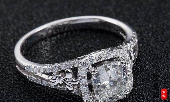 钻戒可以回收换钱吗钻戒以旧换新怎么收费-第2张图片-翡翠网 钻戒可以回收换钱吗钻戒以旧换新怎么收费-第2张图片-翡翠网