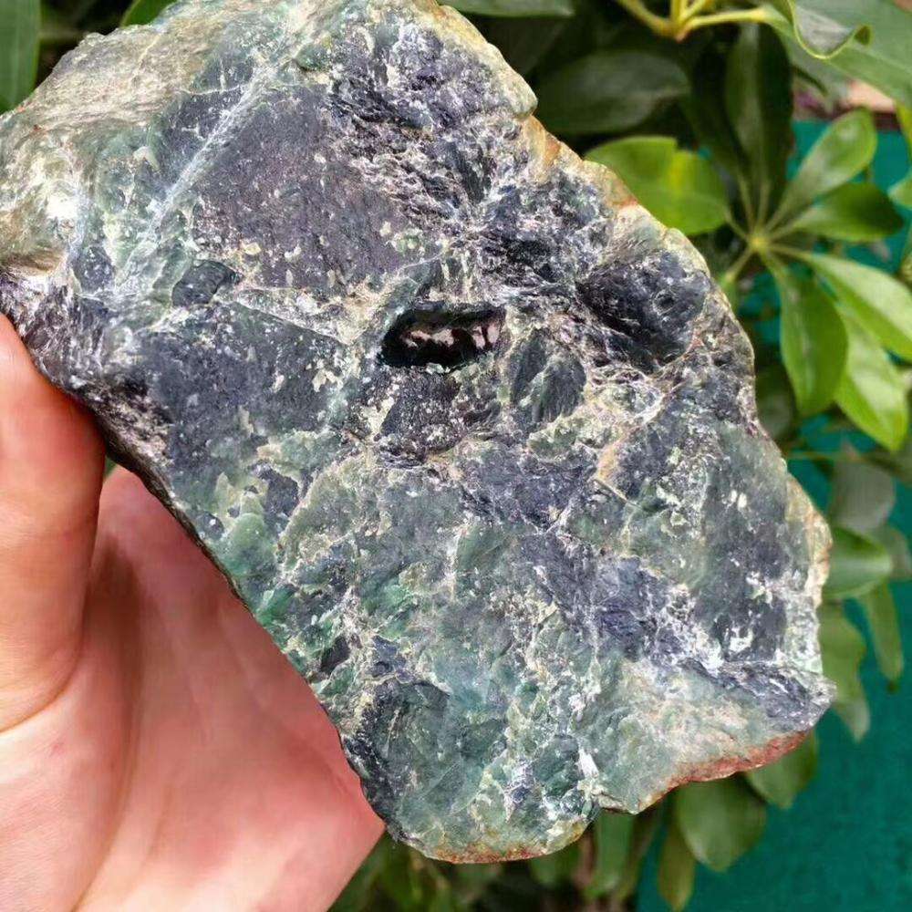 翡翠原石直播观看切料过程广告只需一碗水轻松分辨翡翠手镯真假-第1张图片-翡翠网 翡翠原石直播观看切料过程广告只需一碗水轻松分辨翡翠手镯真假-第1张图片-翡翠网