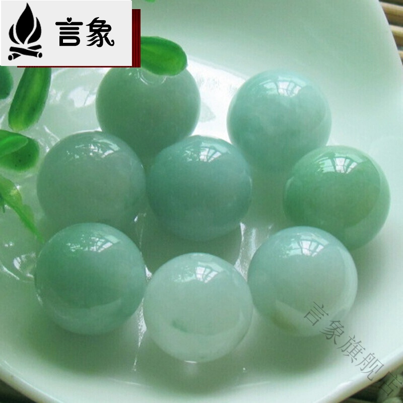 冰种翡翠珠串项链佩戴图片翡翠珠子项链图片价格-第2张图片-翡翠网 冰种翡翠珠串项链佩戴图片翡翠珠子项链图片价格-第2张图片-翡翠网