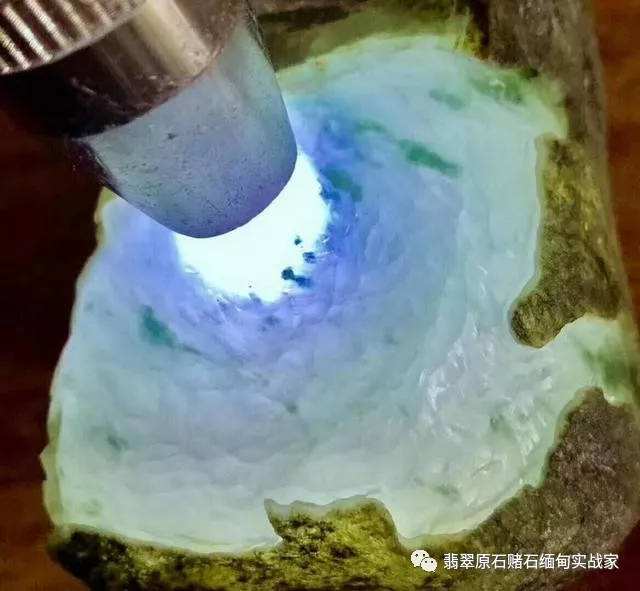 江西翡翠原石知识,原石翡翠的冷门知识-第1张图片-翡翠网 江西翡翠原石知识,原石翡翠的冷门知识-第1张图片-翡翠网