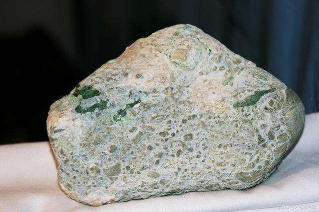 十大最不值钱的冰种翡翠合股买翡翠原石如何分-第2张图片-翡翠网 十大最不值钱的冰种翡翠合股买翡翠原石如何分-第2张图片-翡翠网