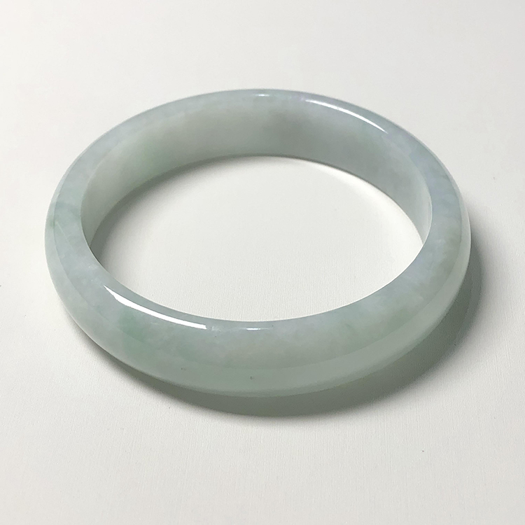 假翡翠果绿手镯图片,1万左右翡翠手镯图片-第2张图片-翡翠网 假翡翠果绿手镯图片,1万左右翡翠手镯图片-第2张图片-翡翠网