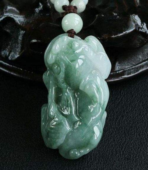 韶关天然翡翠价格的简单介绍-第2张图片-翡翠网 韶关天然翡翠价格的简单介绍-第2张图片-翡翠网